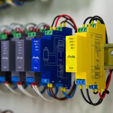 Shelly Pro RGBWW PM WiFi+Ethernet LED vezérlő